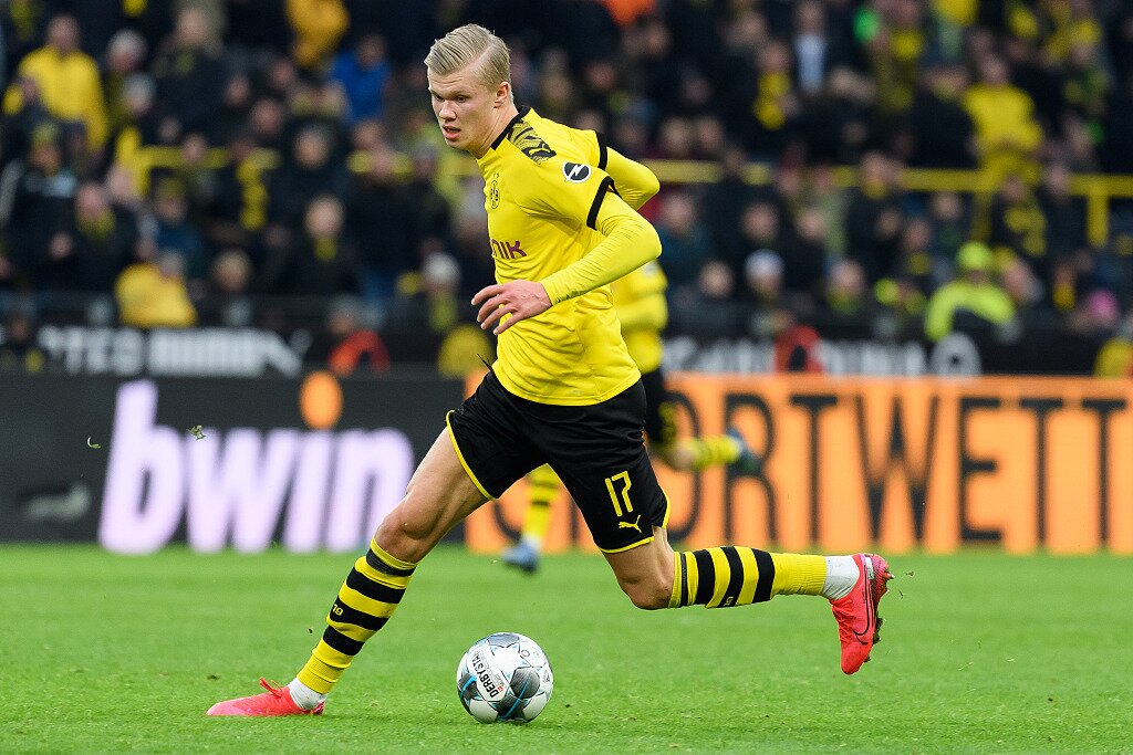 中超末轮前瞻：上海双雄冲击冠军，海牛、梅州争保级最后席位（中超收官战看点：申城双雄争冠登顶，海牛与梅州抢最后保级名额）