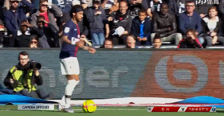 法比奥晒照：仔细看我受伤的右膝，你就知道我们队付出了一切