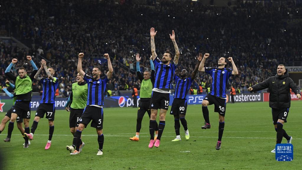 范德萨：经常和基耶利尼讨论尤文；希望库普再次证明自己价值（范德萨：常与基耶利尼聊尤文，盼库普再度展现身价）