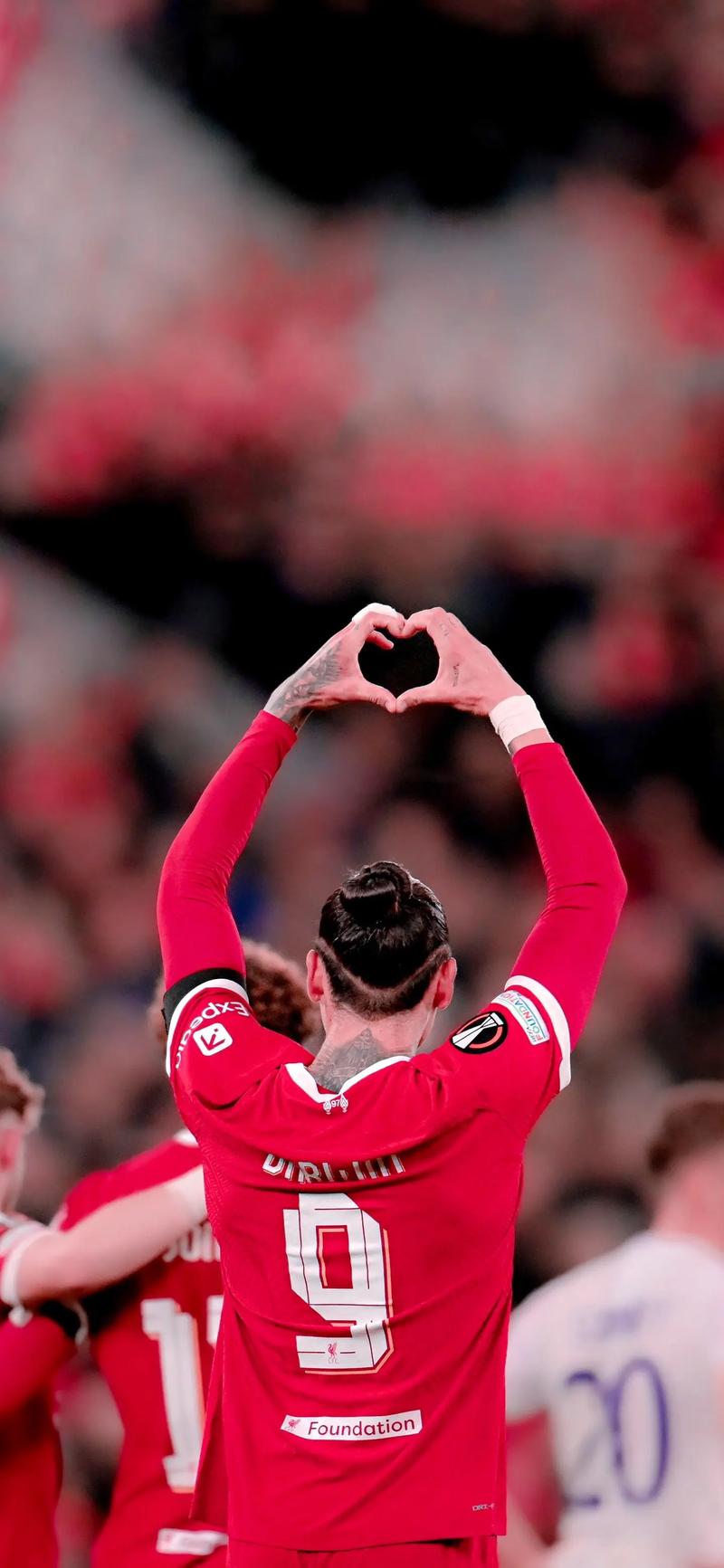 中超：武汉三镇2-0战胜上海申花（中超：武汉三镇2-0力克上海申花）