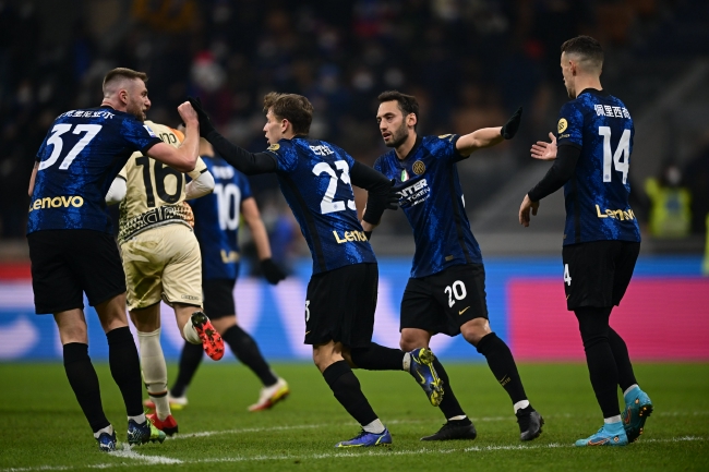 亚冠生死战！布里兰魔鬼主场锁出线，江原FC客场死磕求生机（亚冠生死局：布里兰主场冲击晋级，江原FC客场背水求生）