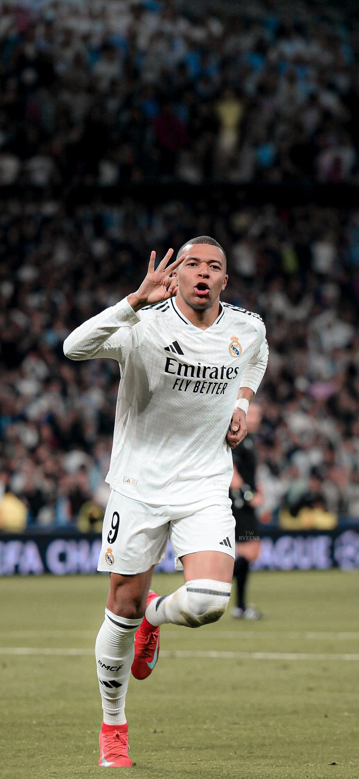 3-0！14亿豪门终结3连平紧追领头羊 神锋两记世界波15轮狂轰16球