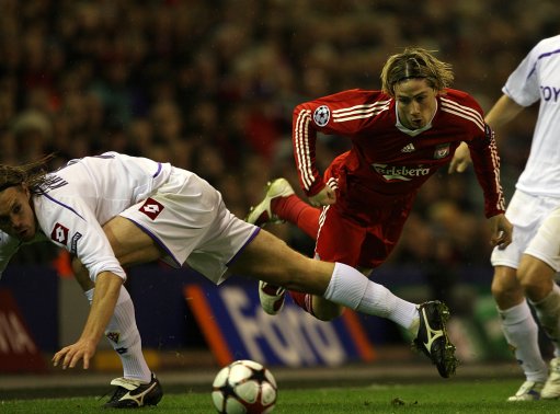 混团世界杯爆大冷！日本一哥被爆冷，张本美和剃光头，国乒打硬战（混团世界杯大冷门：日本一哥出局，张本美和剃发立志，国乒鏖战过关）