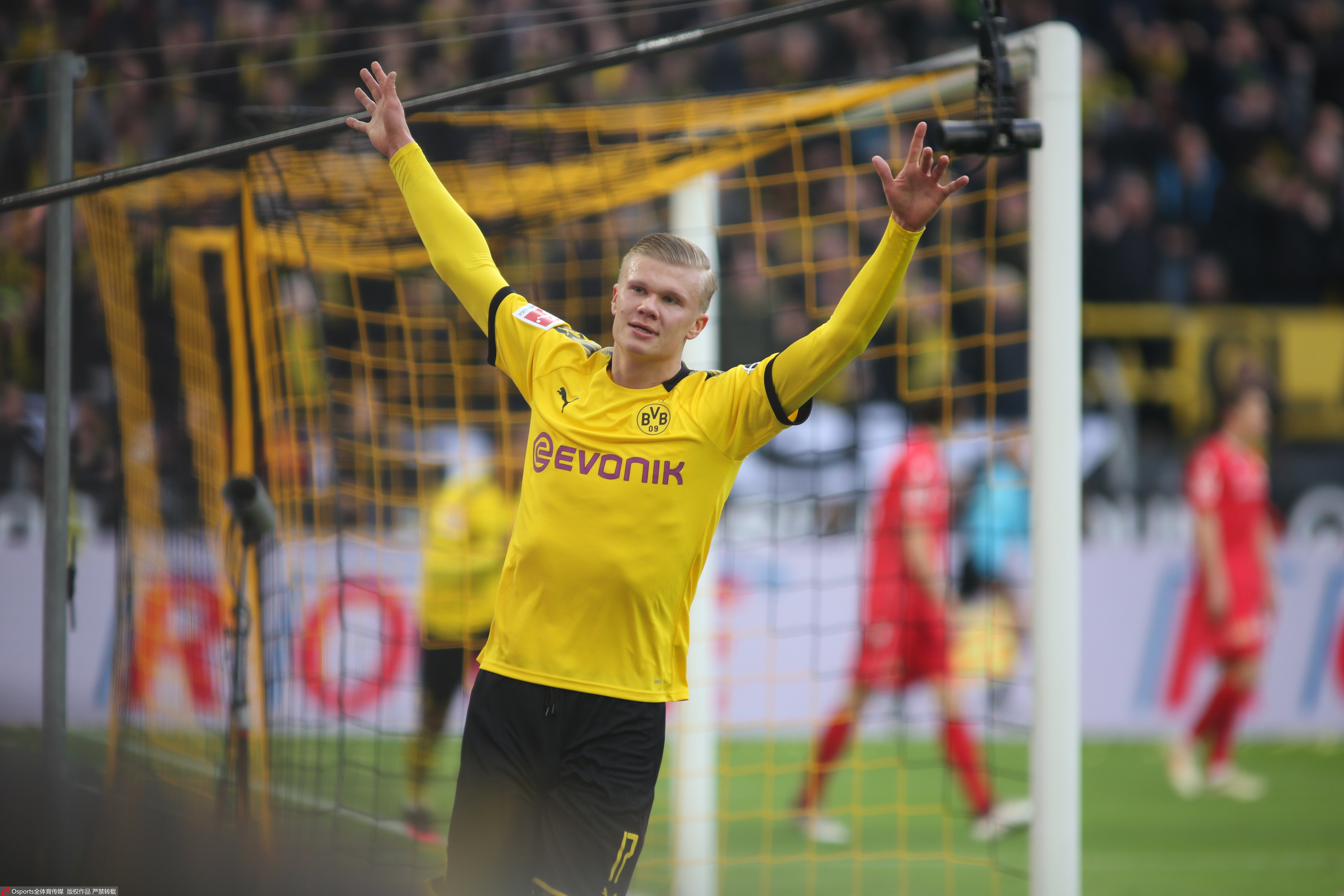 海港客战柔佛：维塔尔、亚历斯祖首发，陈威、张琳芃出战（海港客场挑战柔佛：维塔尔、亚历斯祖先发，陈威、张琳芃登场）