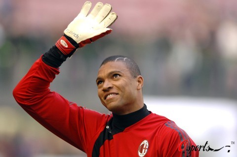 万项：距离理想中的球员还差很多；最后两场比赛不会放松（万项：离理想中的自己仍差很远，余下两战绝不松懈）