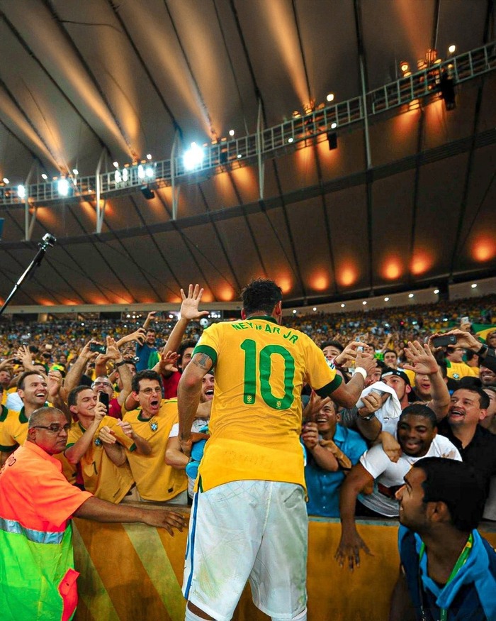 马明宇隔空给邵佳一加油：非常期待佳一率领国足走出低谷（马明宇隔空声援邵佳一：盼其率国足重振雄风）