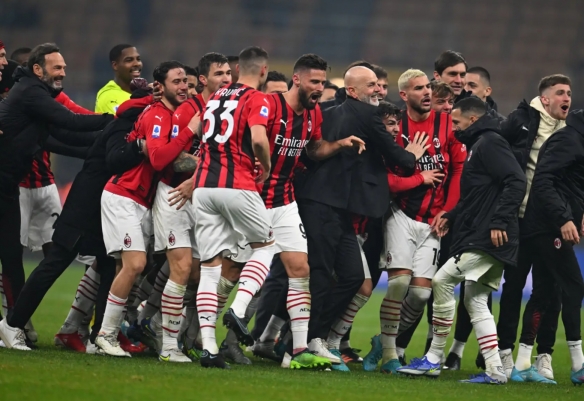 北京老男孩足球队，一张张熟悉的面孔，北京国安老球迷对他们一定不陌生吧？（北京老男孩足球队，那些熟悉的面孔，北京国安老球迷怎会陌生？）