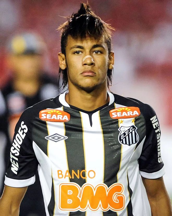 曝曼联愿1亿签安德森，不惜代价与曼城抢人！拉爵力挺阿莫林加速重建（传曼联愿砸1亿签安德森，誓与曼城抢人；拉爵力挺阿莫林推动重建提速）