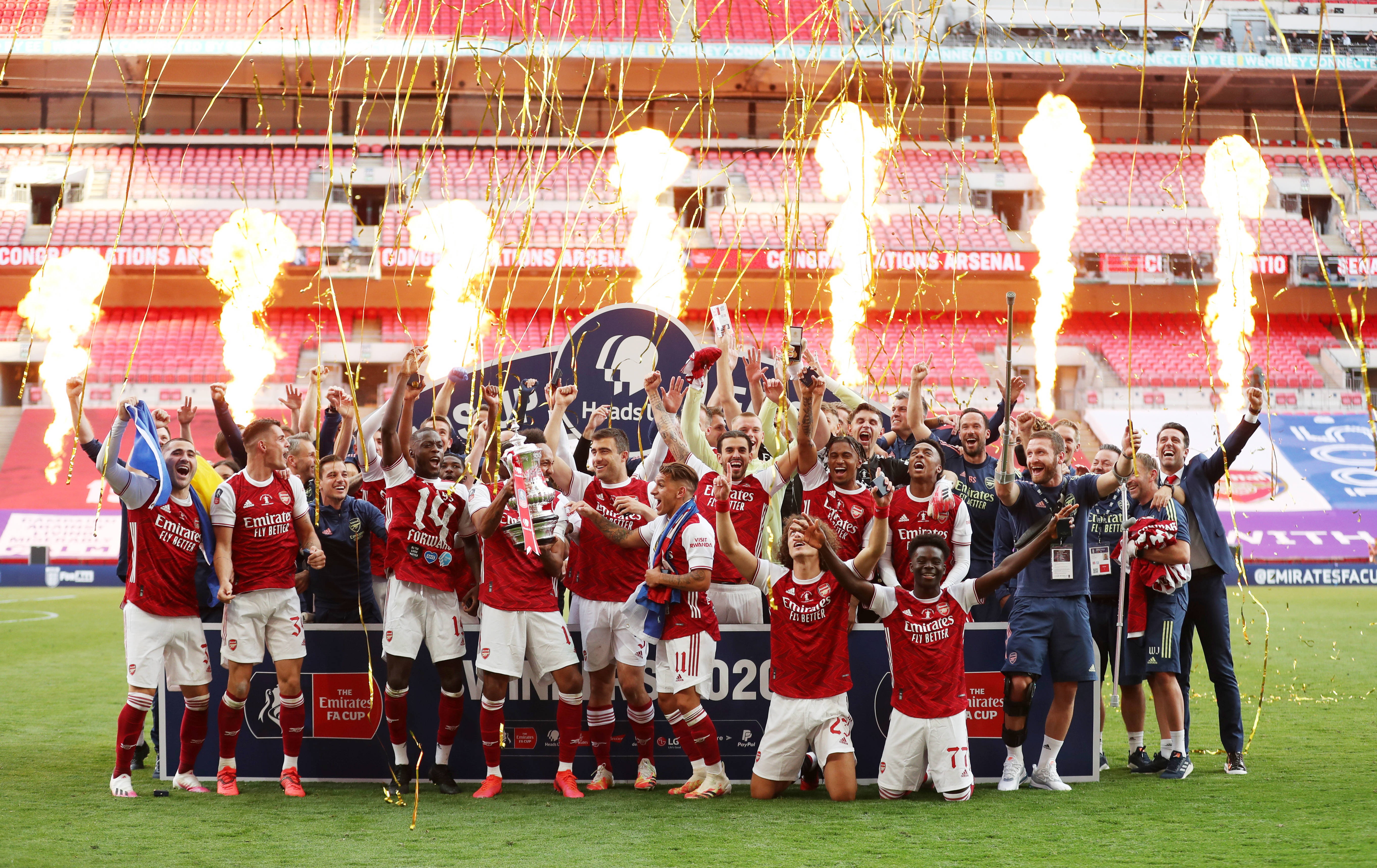 《在场外》视频栏目｜对话辽宁铁人：家乡、平常心和关于中超的明天（在场外特别视频：与辽宁铁人聊家乡、平常心及中超的未来）