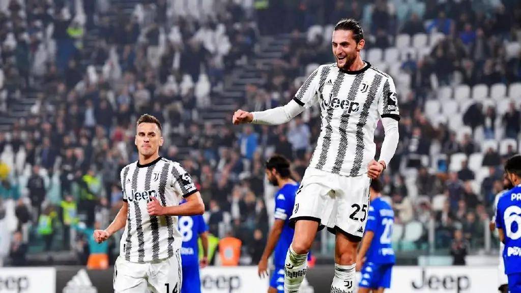 西甲半场：纳瓦罗、N.威廉姆斯建功，毕尔巴鄂2-0莱万特（西甲半场战报：纳瓦罗与N.威廉姆斯破门，毕尔巴鄂暂2-0领先莱万特）