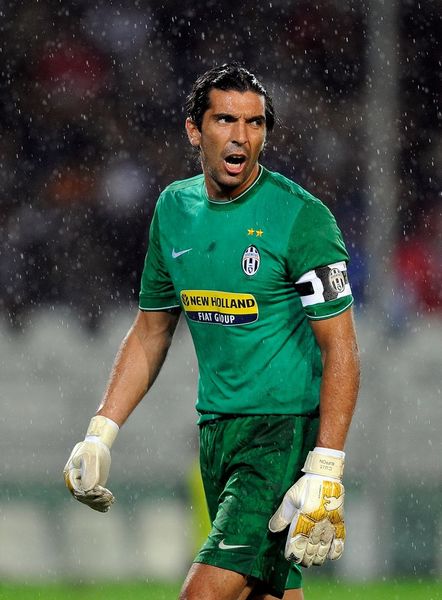 孔蒂：从赛季开始我们就一直在追赶，缺兵少将的情况太多了（孔蒂：自赛季开打一路苦追，阵容不整与人员短缺屡屡发生）