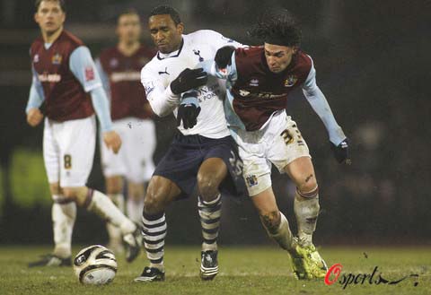 拉菲尼亚拒绝亿万诱惑！巴萨核心霸气宣言：我的心只属于这里（拉菲尼亚回绝天价报价：只愿为巴萨而战）