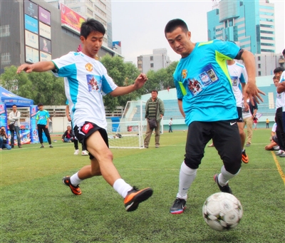 三分失准却依旧赢球（外线哑火仍带走胜利）