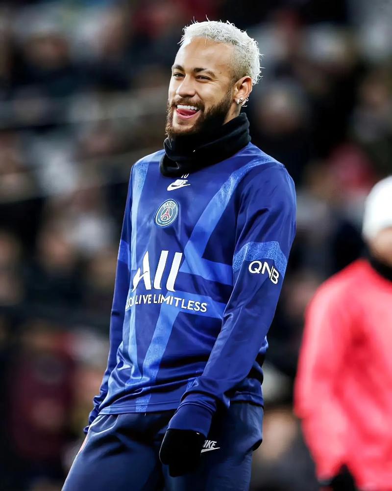 加雷 ：瓦伦的问题在于林荣福和高层，他们不走球队好不了（加雷：瓦伦西亚困局在林荣福与高层，不撤换难翻身）