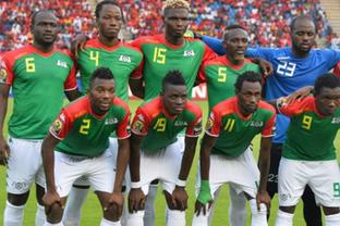 孙兴慜：我不会在冬窗租借回欧洲；作为前锋进球比吃饭还重要（孙兴慜：冬窗不租借回欧洲，作为前锋进球比吃饭更要紧）