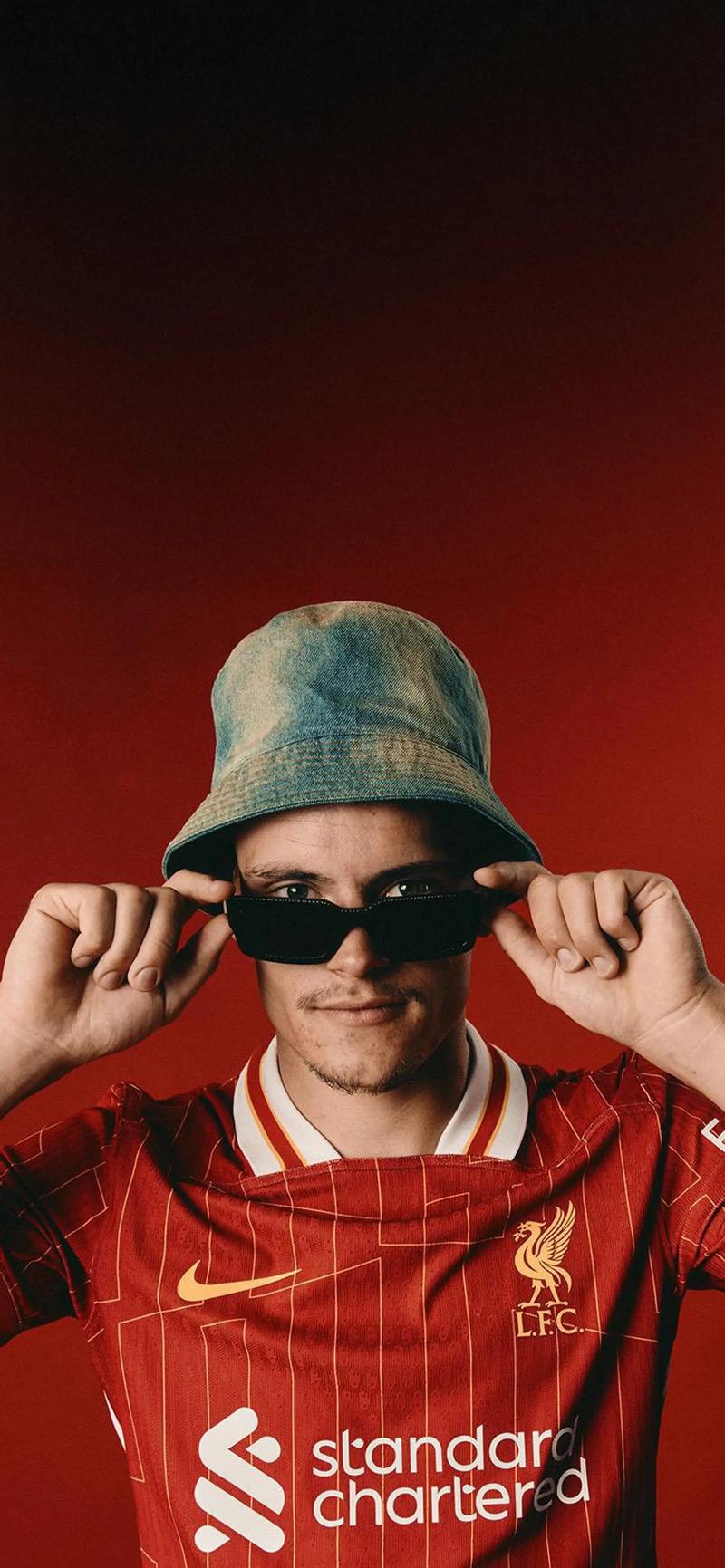 孔帕尼年终信致信球迷：2025凯恩圆梦，2026保持活力（孔帕尼年末寄语球迷：2025凯恩圆梦，2026延续活力）